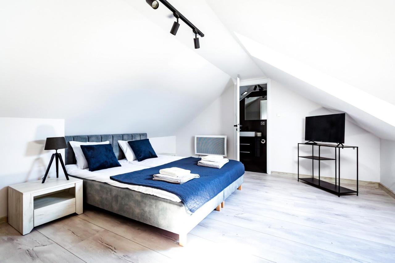 Awo Apartamenty Apartment *