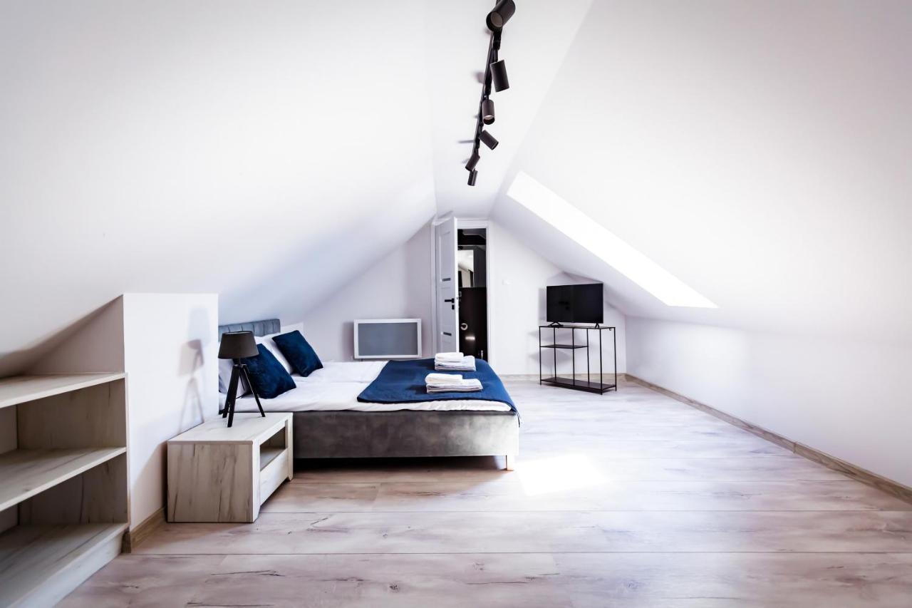 Awo Apartamenty Apartment *